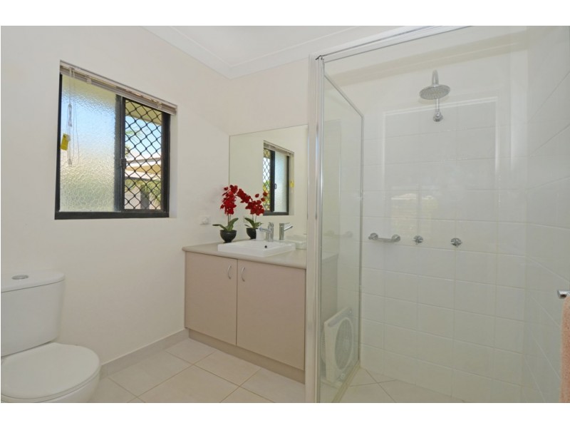 8 Deane Crescent, Rosebery NT 0832