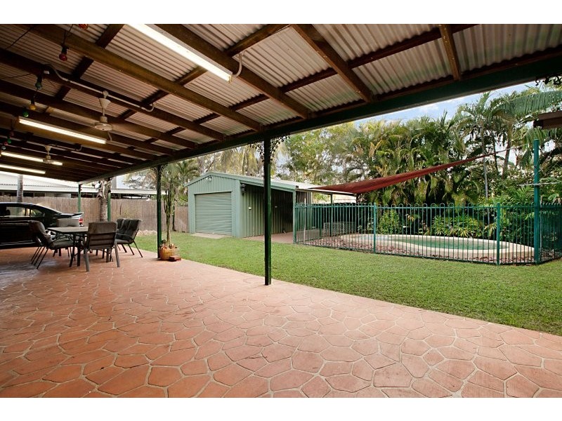 12 Crawford Court, Moulden NT 0830