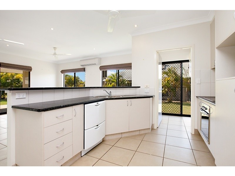 55 Yirra Crescent, Rosebery NT 0832