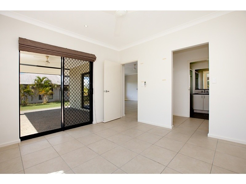 55 Yirra Crescent, Rosebery NT 0832