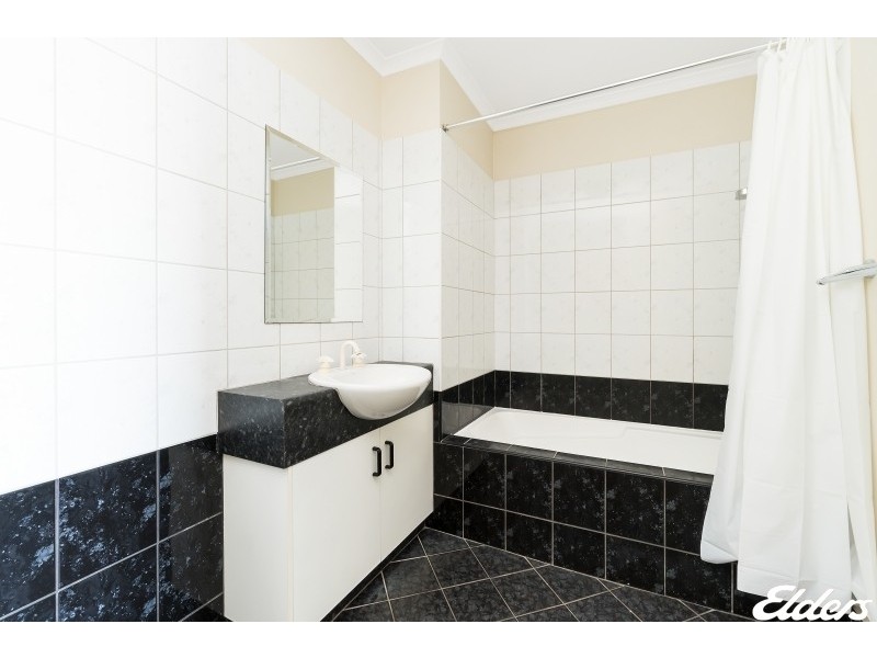 11/2 Mannikan Court, Bakewell NT 0832