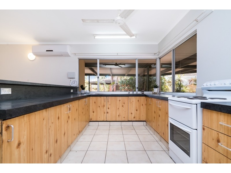 6 Menzies Court, Gray NT 0830