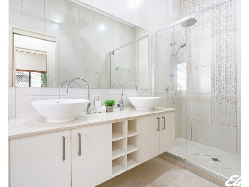 10 Seagar Court, Gray NT 0830