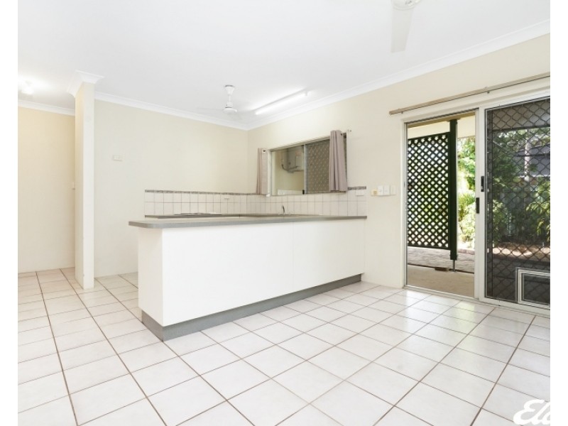 1/4 Wyatt Street, Gray NT 0830