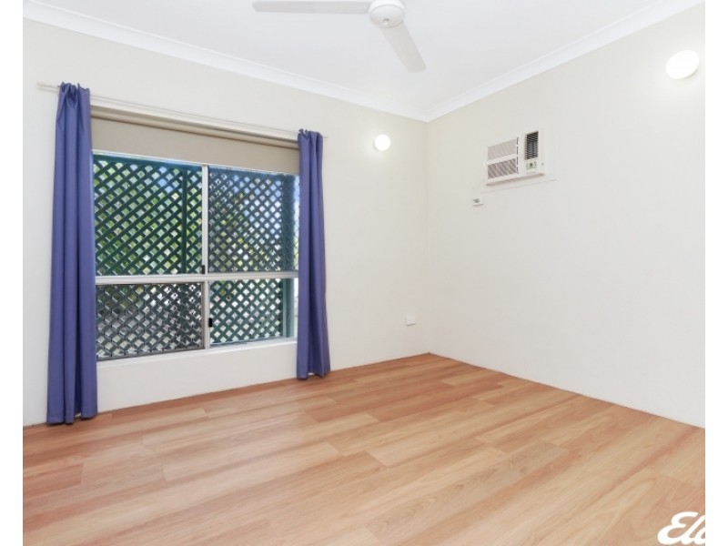 1/4 Wyatt Street, Gray NT 0830