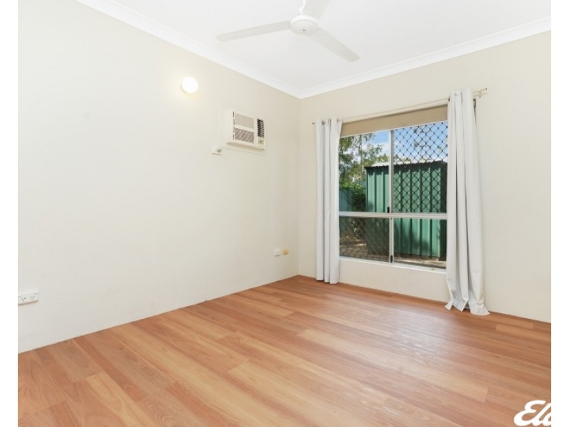 1/4 Wyatt Street, Gray NT 0830