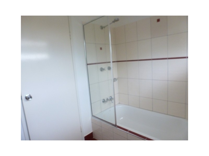 2/15 Moorhen Circuit, Bakewell NT 0832