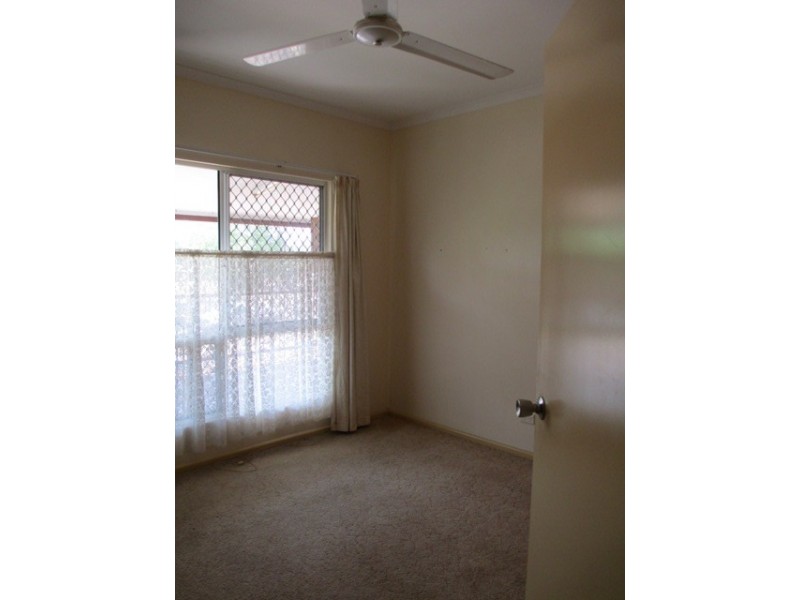 48 Cuthbertson, Moulden NT 0830