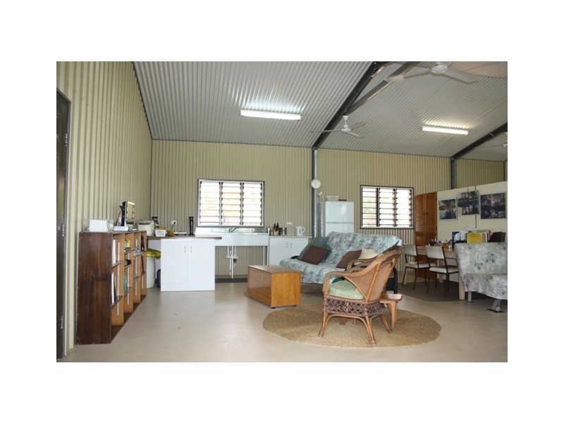 385 Batchelor Road, Batchelor NT 0845