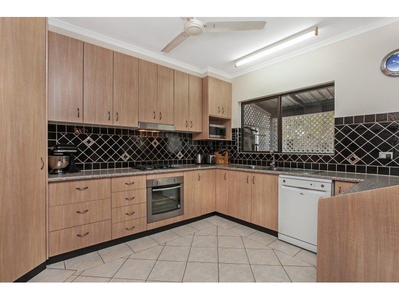 14 Sibbald Crescent, Woodroffe NT 0830