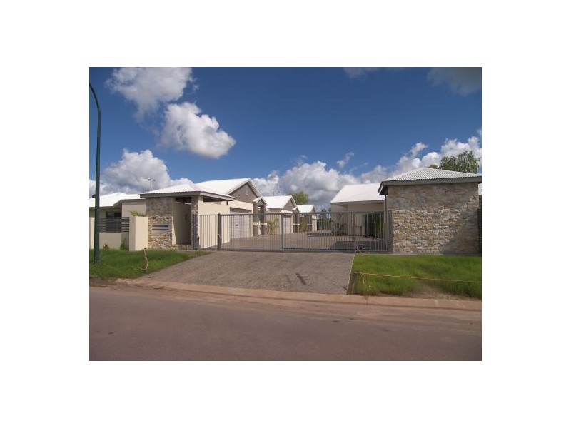 2/11 Hedley Place, Durack NT 0830