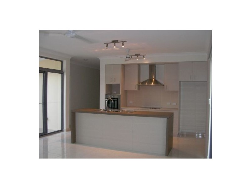 2/11 Hedley Place, Durack NT 0830