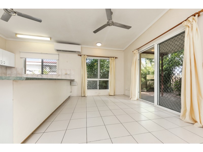 1/2 Merriak Court, Gray NT 0830
