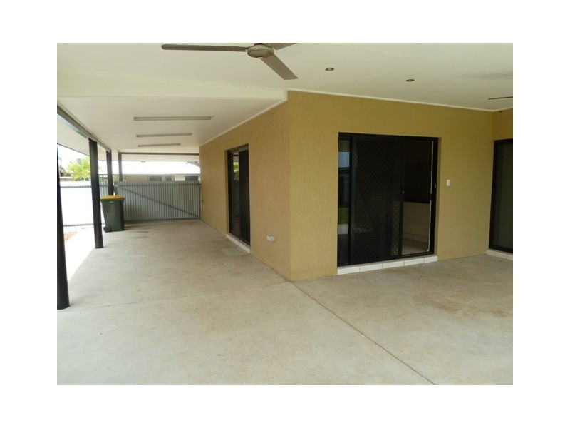 20 Richards Crescent, Rosebery NT 0832