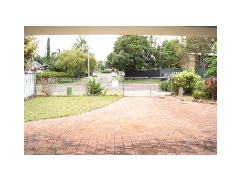 2/4 Hogan Court, Gray NT 0830