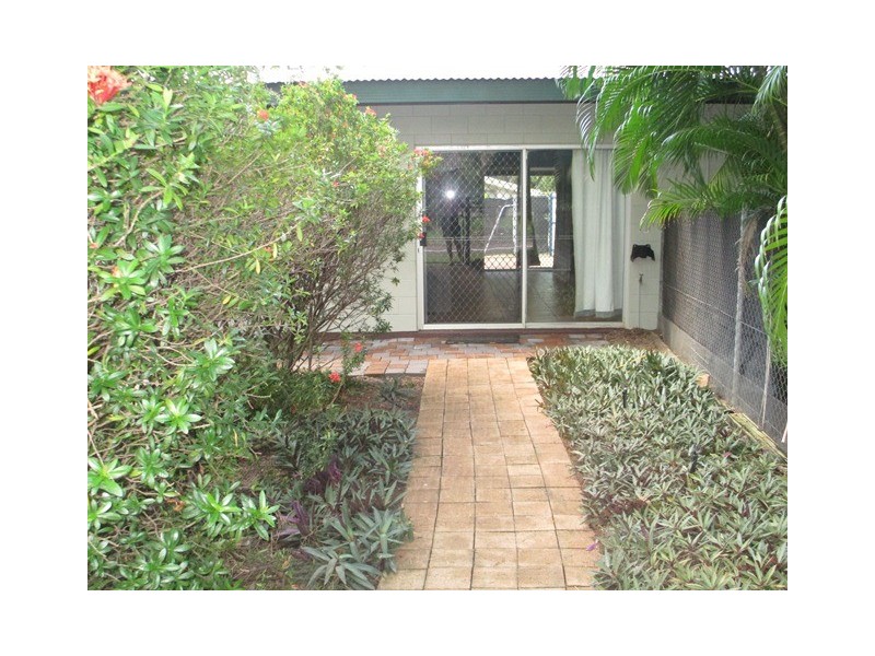 1/54 Canonbury Circuit, Driver NT 0830