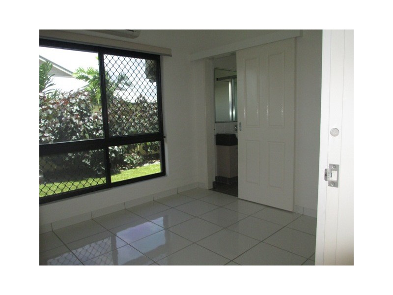 32 Richards Crescent, Rosebery NT 0832