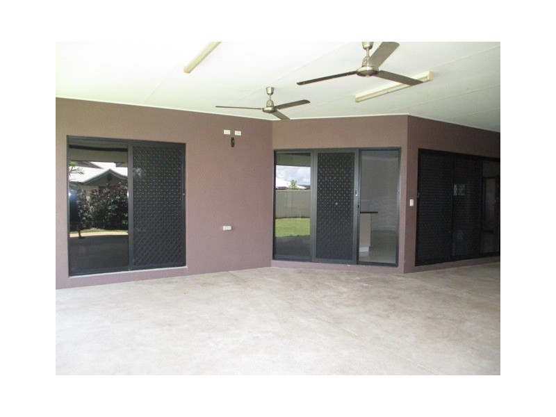 32 Richards Crescent, Rosebery NT 0832