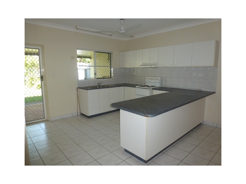 1/4 Merriak Court, Gray NT 0830