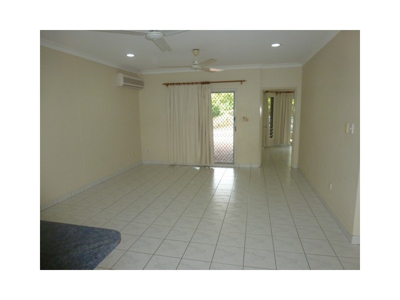 1/4 Merriak Court, Gray NT 0830