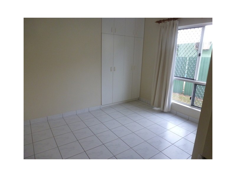 1/4 Merriak Court, Gray NT 0830