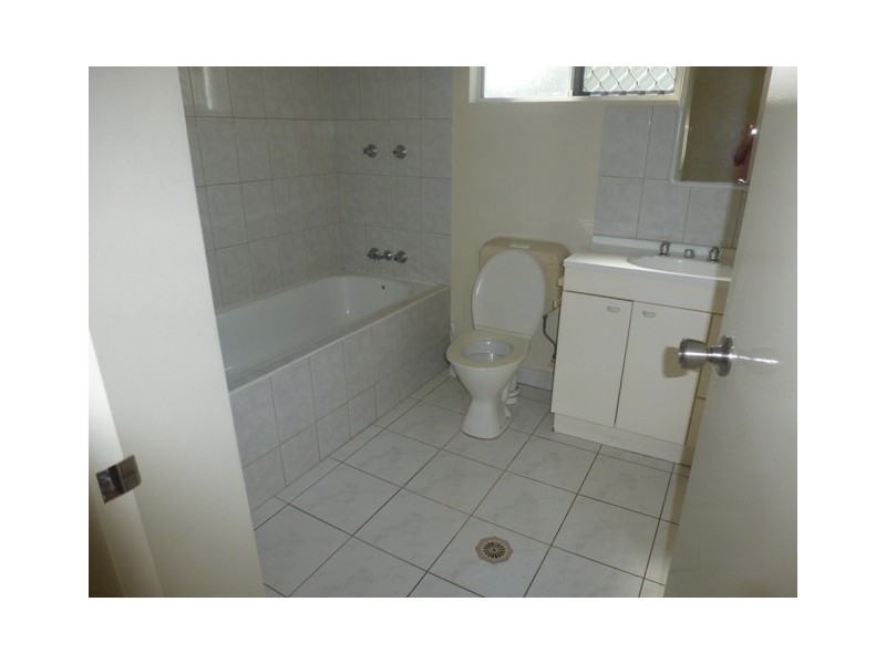 1/4 Merriak Court, Gray NT 0830