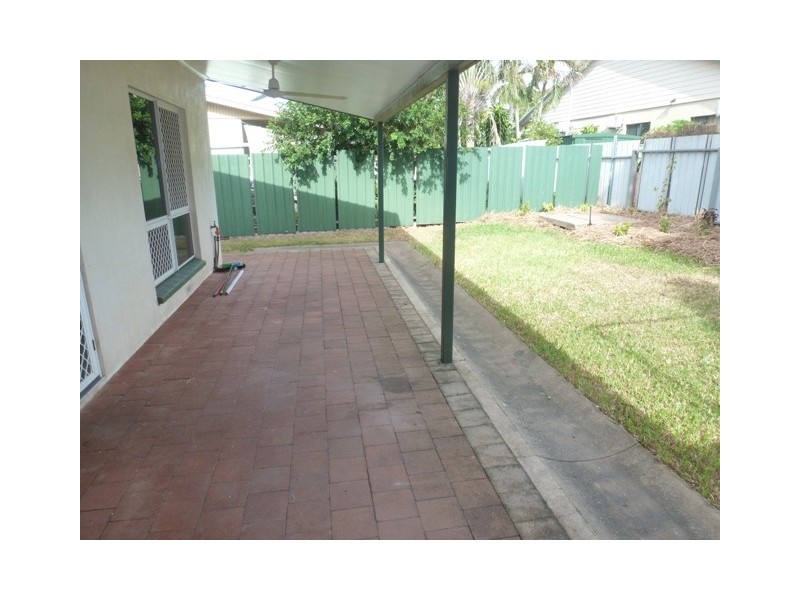 1/4 Merriak Court, Gray NT 0830