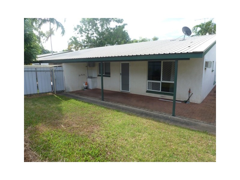 1/4 Merriak Court, Gray NT 0830