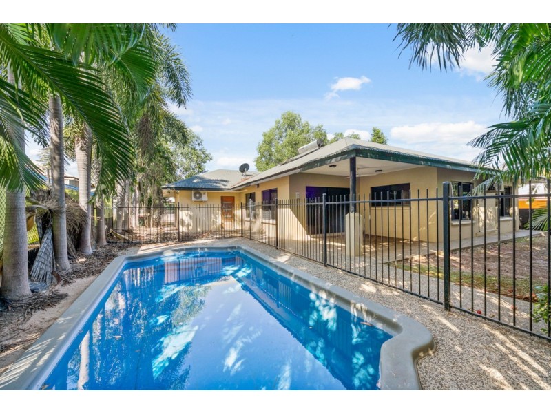 22 Yirra Crescent, Rosebery NT 0832