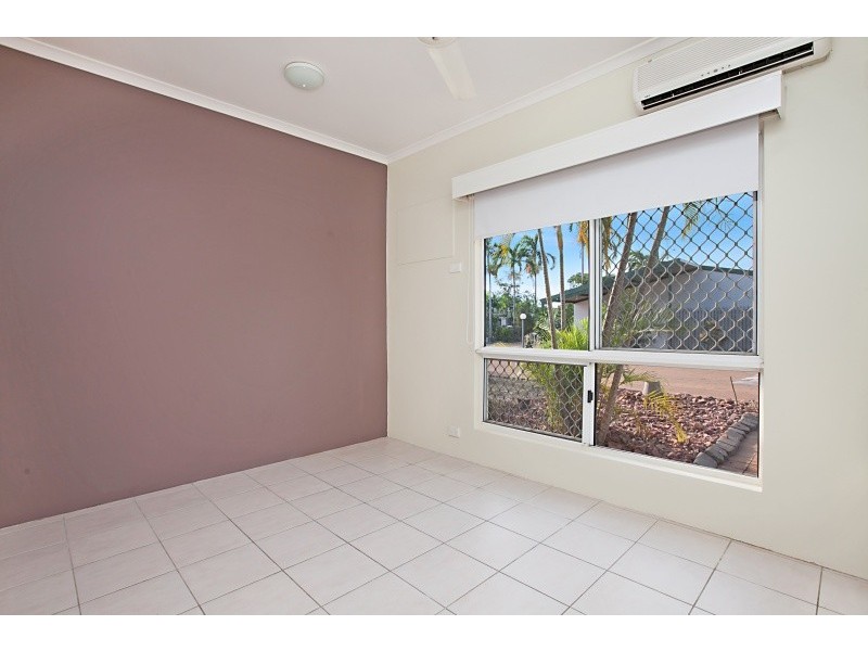 27/16 McGuire Gardens, Moulden NT 0830