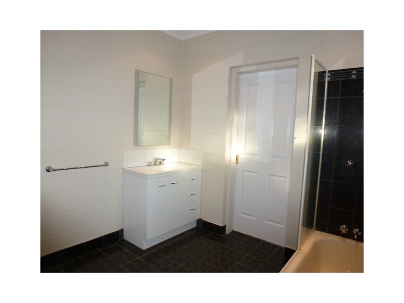 2 Fraser Court, Bakewell NT 0832