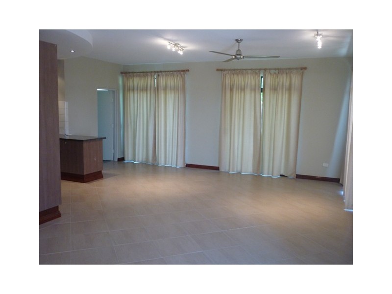 4/11 Browne Place, Rosebery NT 0832