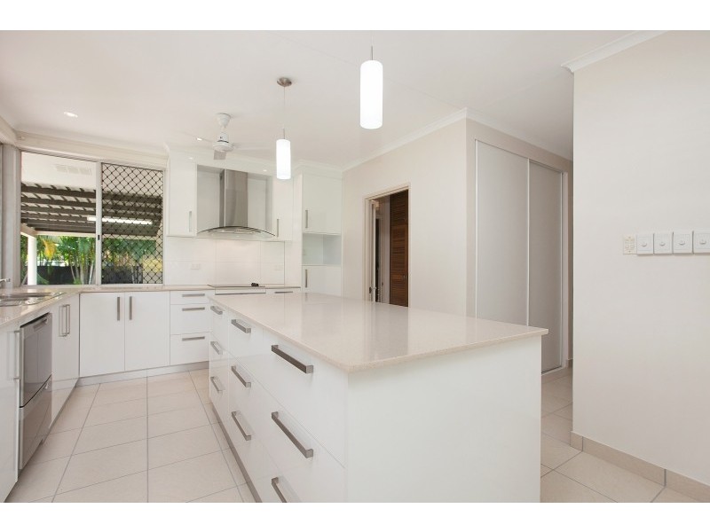 7 Yarunga Street, Moulden NT 0830