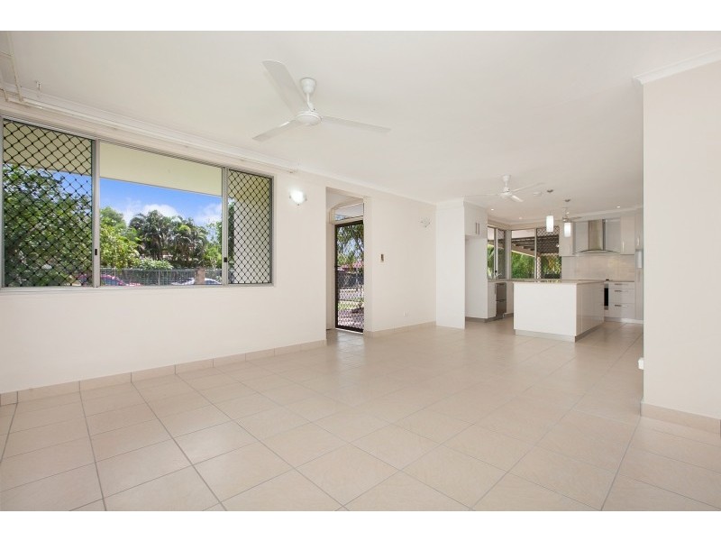 7 Yarunga Street, Moulden NT 0830