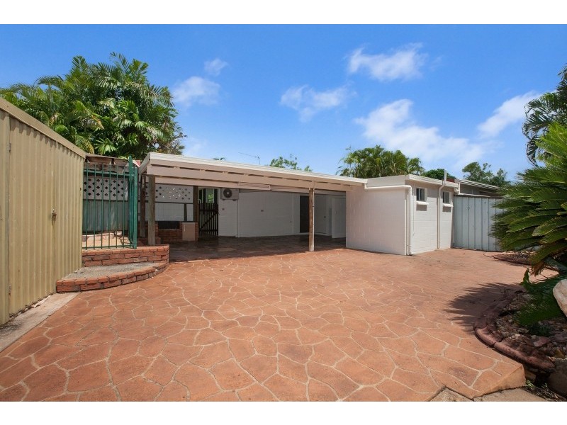 7 Yarunga Street, Moulden NT 0830