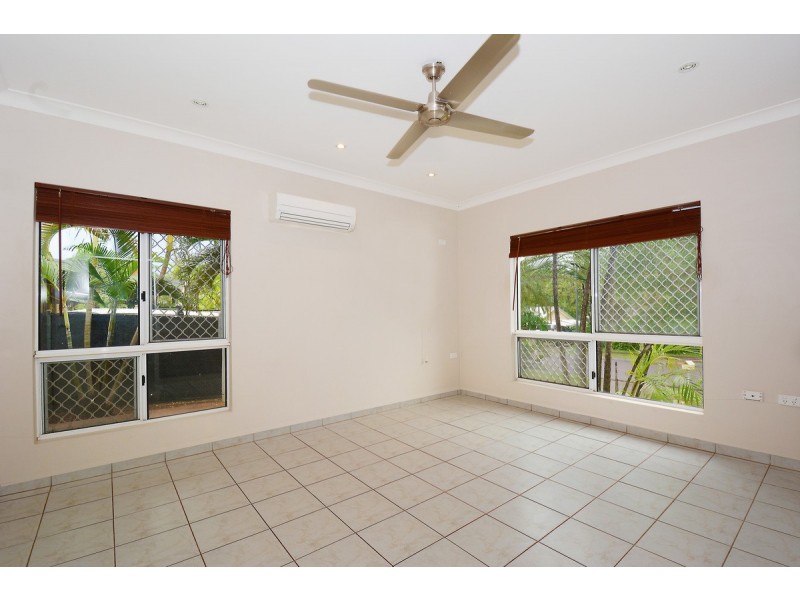 58 Bagshaw Crescent, Gray NT 0830
