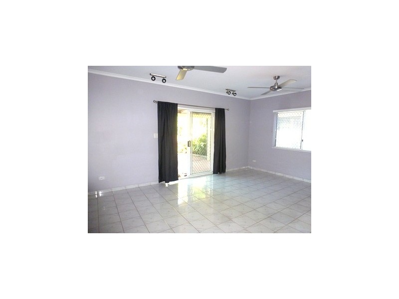 1/4 Hogan Court, Gray NT 0830
