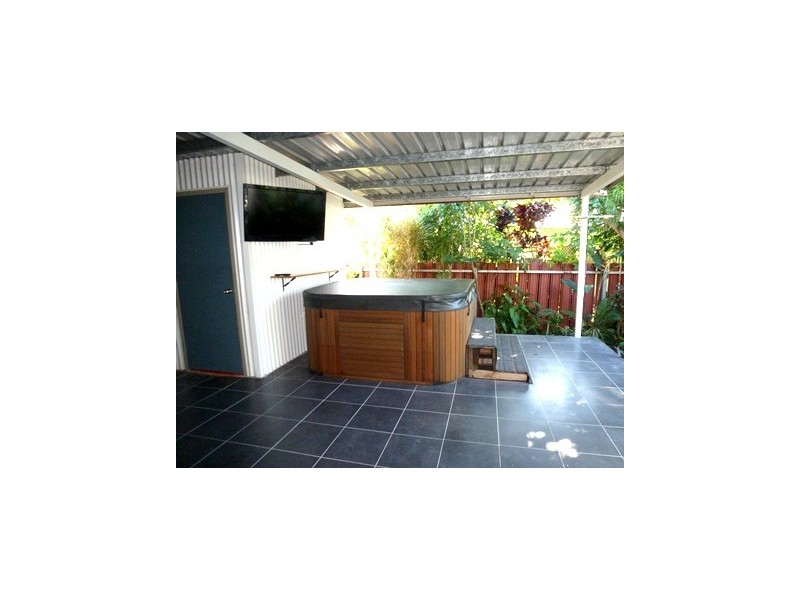 1/4 Hogan Court, Gray NT 0830