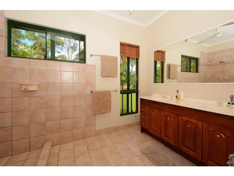 100 Carambola Road, Virginia NT 0835