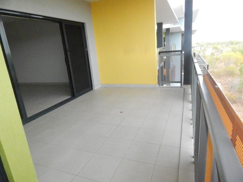 2302/2 Brisbane Crescent, Johnston NT 0832