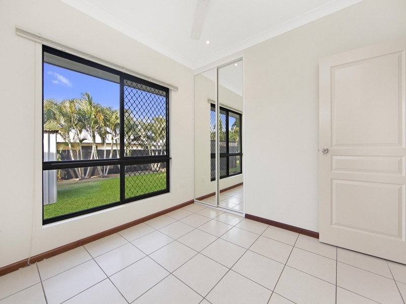 19 Richards Crescent, Rosebery NT 0832