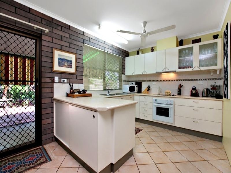 17 Landers Court, Gray NT 0830