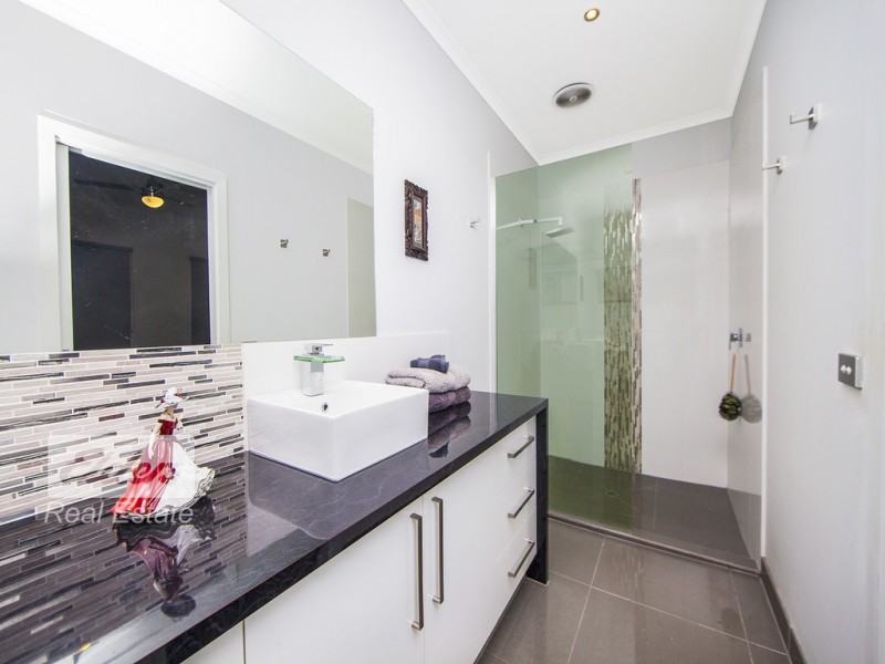 13 Melbourne Street, Johnston NT 0832