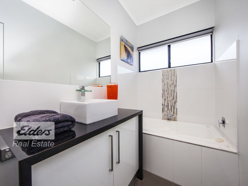13 Melbourne Street, Johnston NT 0832