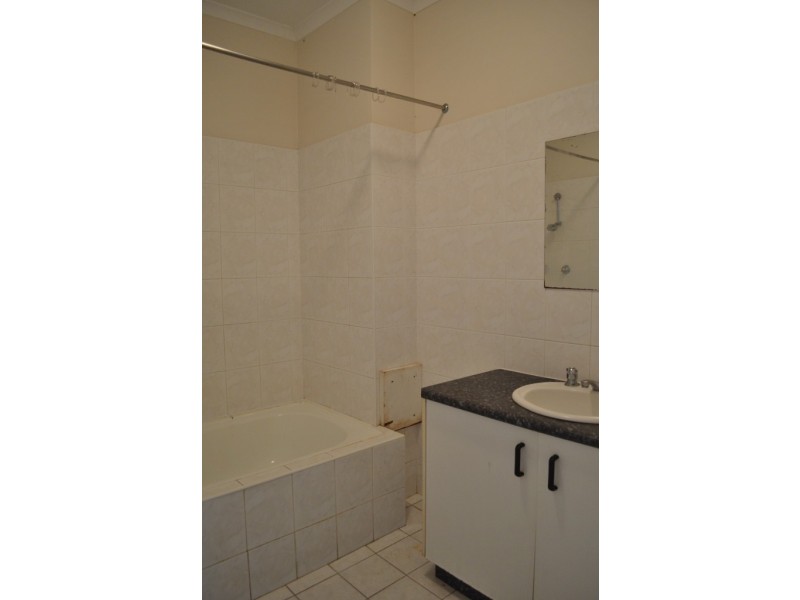 10/27 Mannikan Court, Bakewell NT 0832