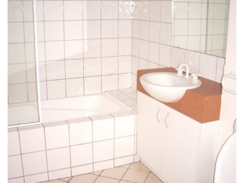16/9 Hugh Court, Bakewell NT 0832