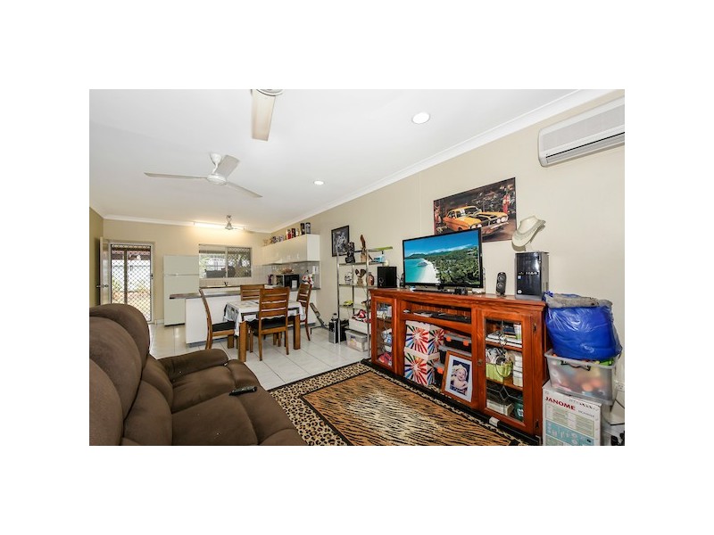 1/4 Merriak Court, Gray NT 0830