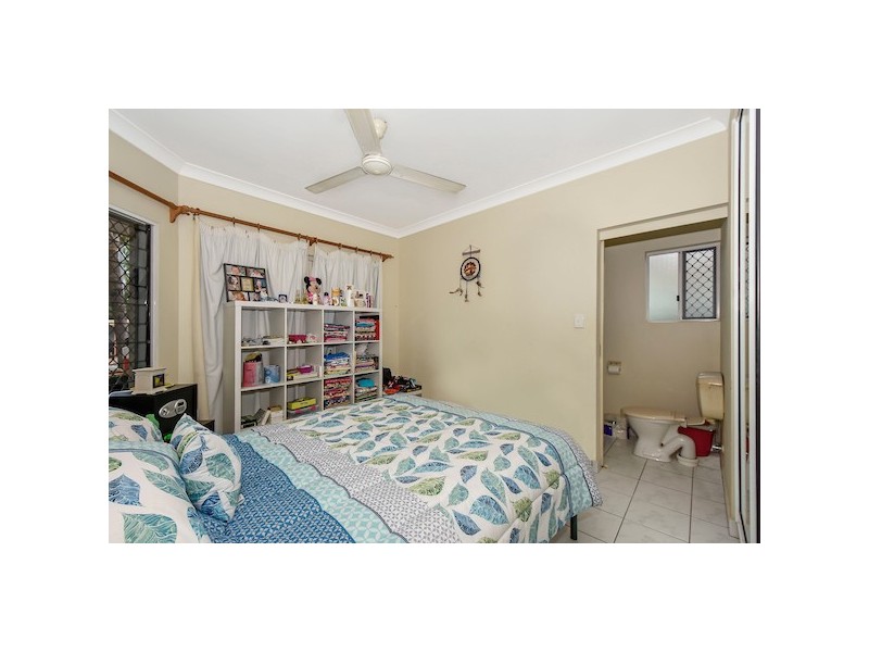 1/4 Merriak Court, Gray NT 0830