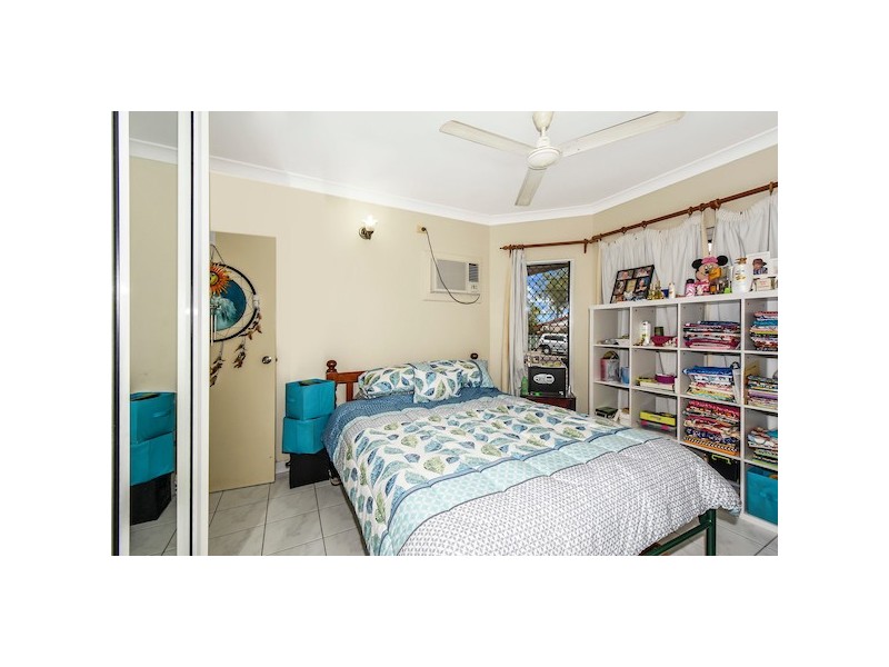 1/4 Merriak Court, Gray NT 0830