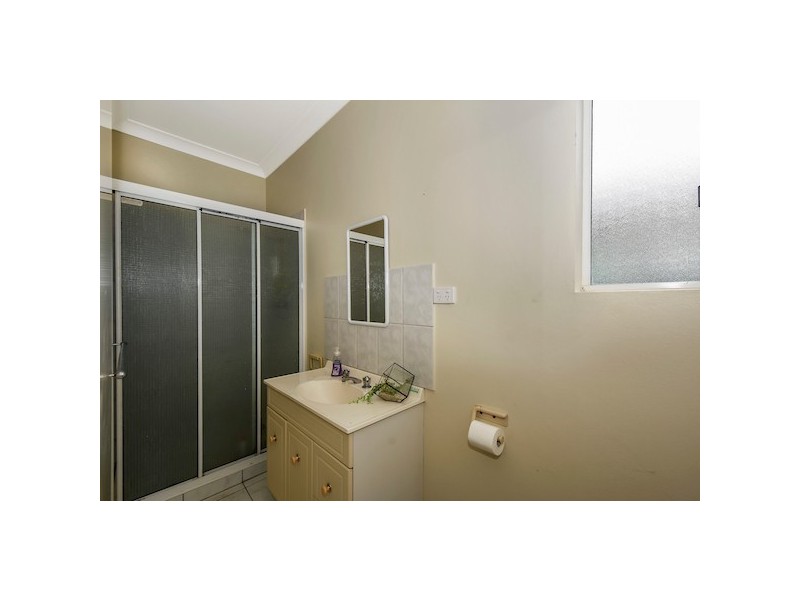 1/4 Merriak Court, Gray NT 0830